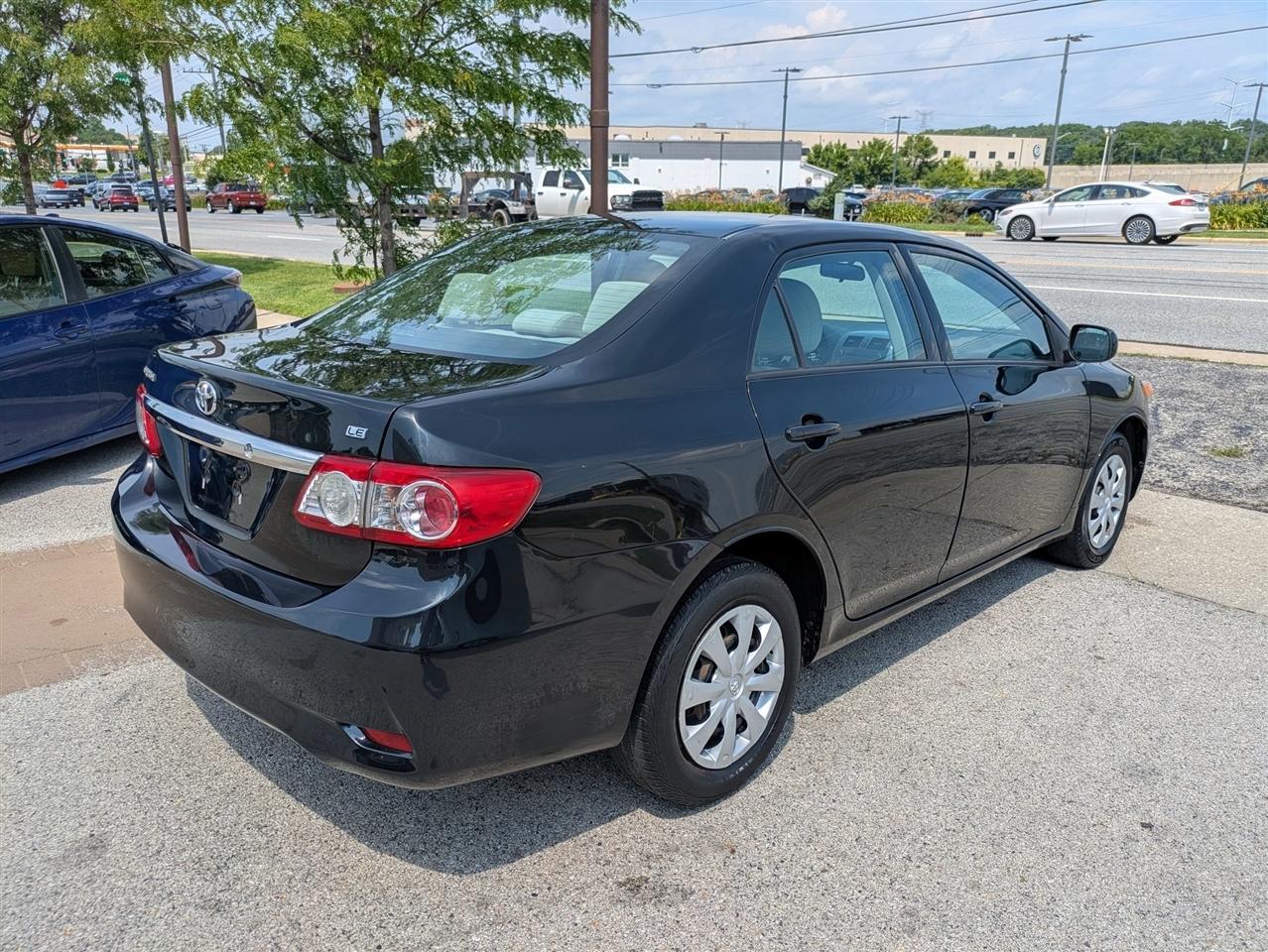 Toyota Corolla S 4D Sedan 2011
