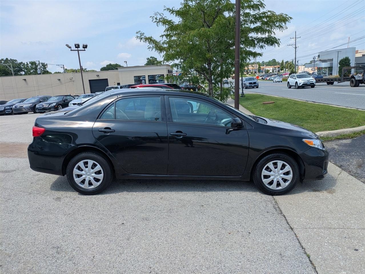 Toyota Corolla S 4D Sedan 2011