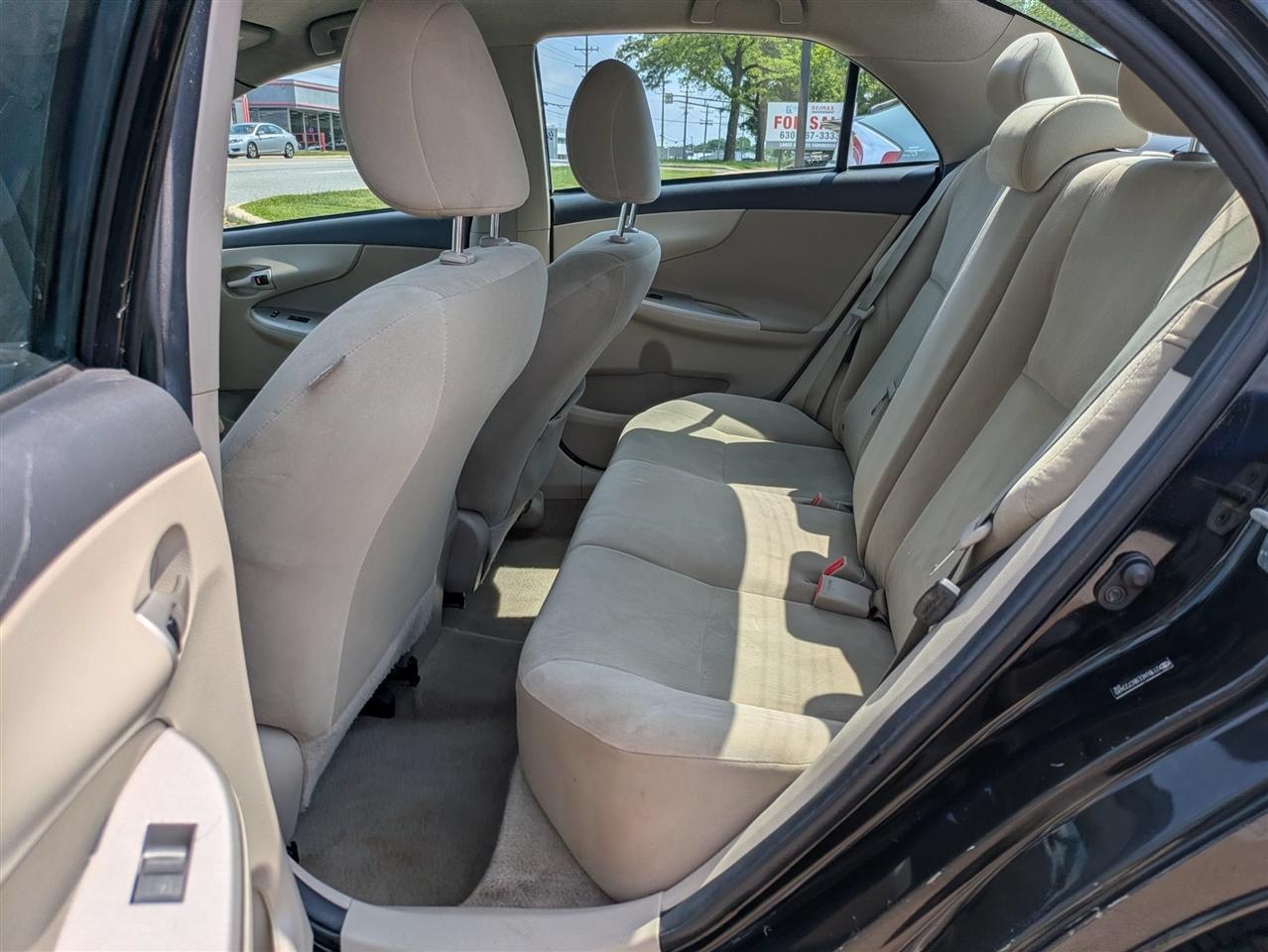 Toyota Corolla S 4D Sedan 2011