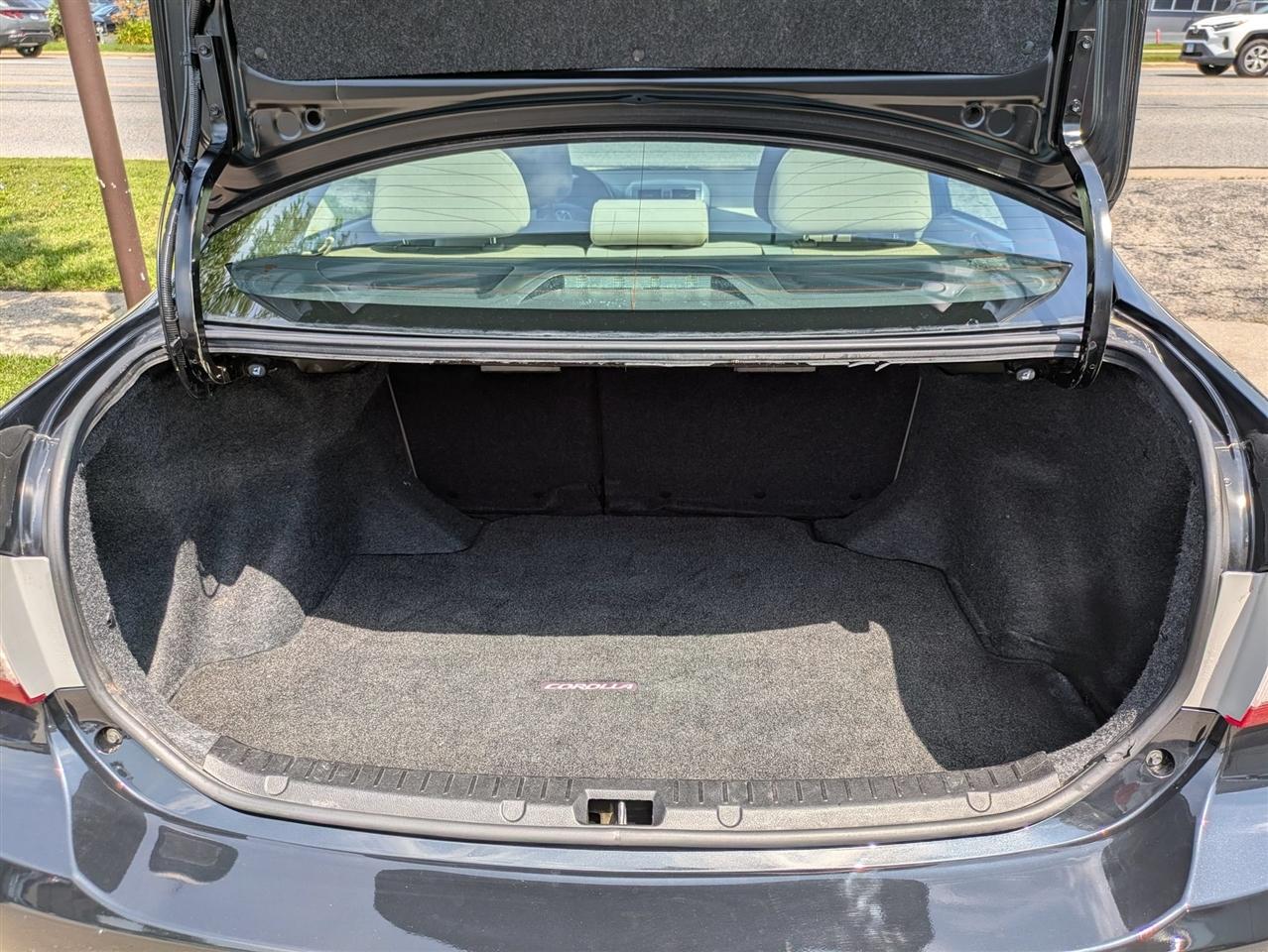 Toyota Corolla S 4D Sedan 2011