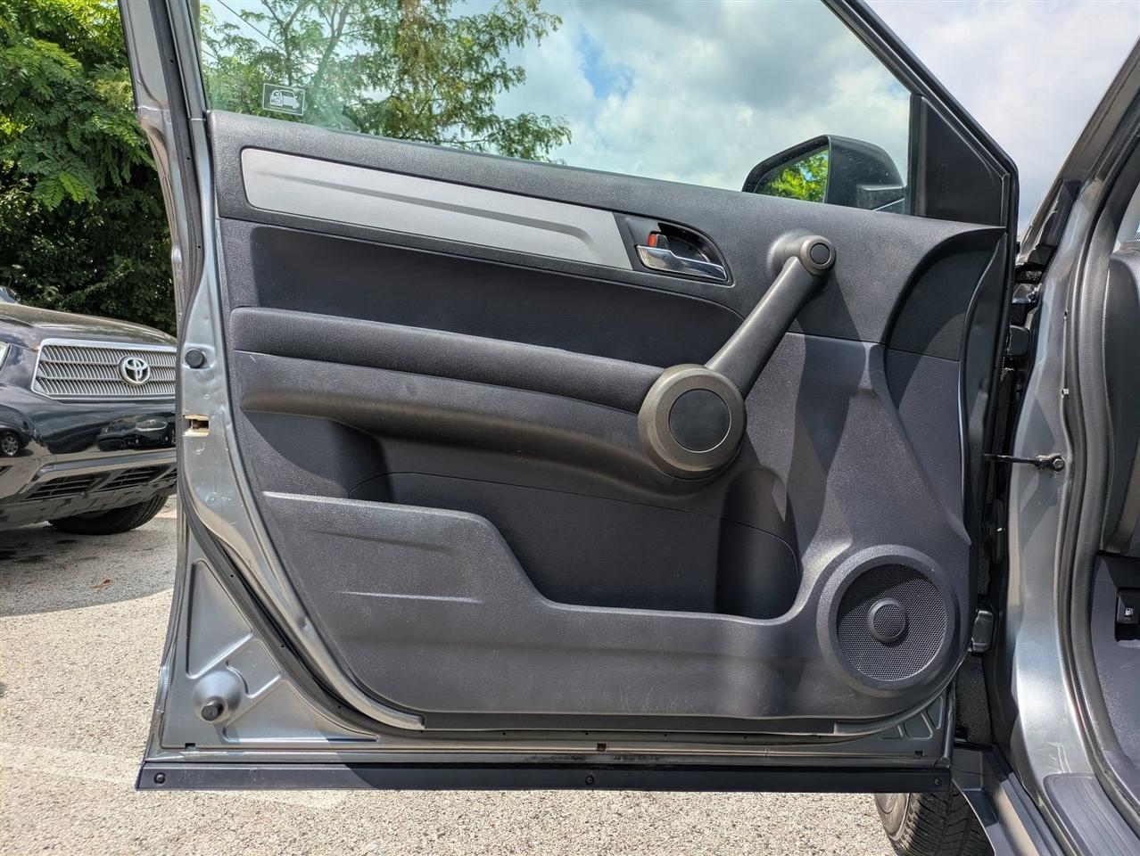 Honda CR-V SE 4WD 5-Speed AT 2011
