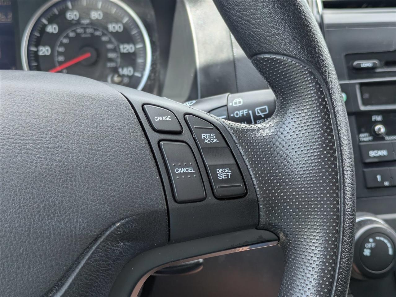 Honda CR-V SE 4WD 5-Speed AT 2011