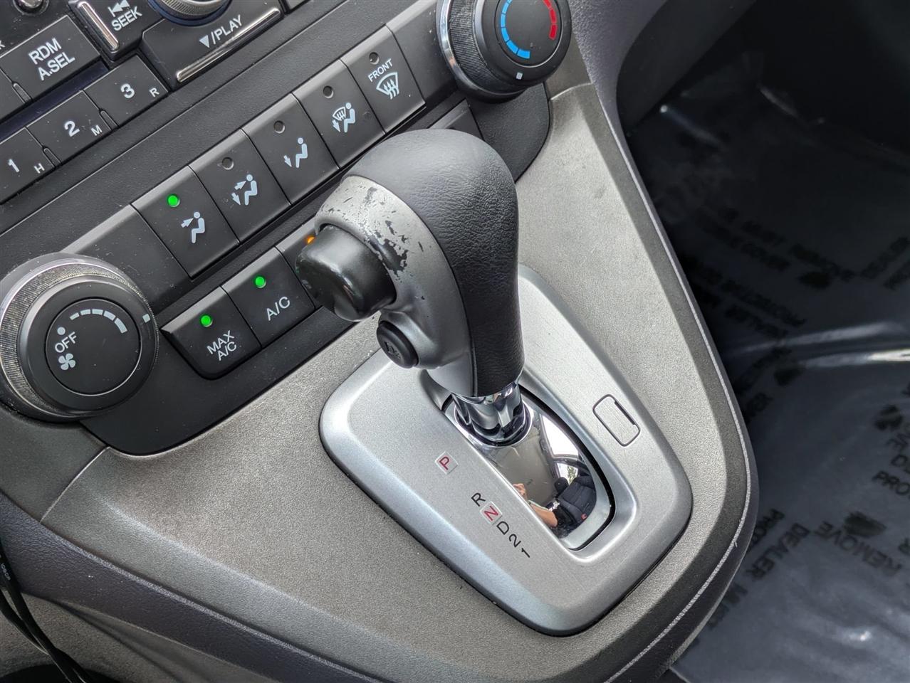 Honda CR-V SE 4WD 5-Speed AT 2011