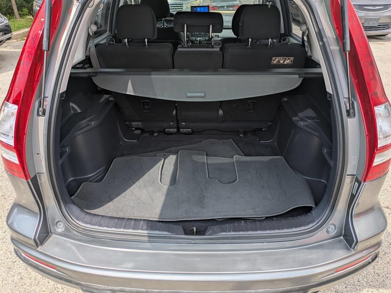 Honda CR-V SE 4WD 5-Speed AT 2011