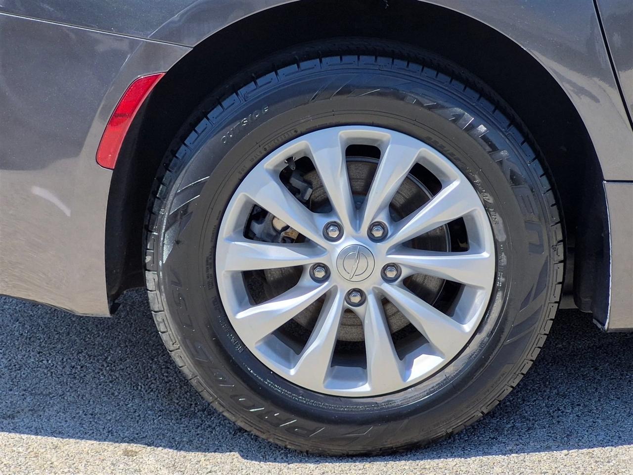 Chrysler Pacifica Touring 2017