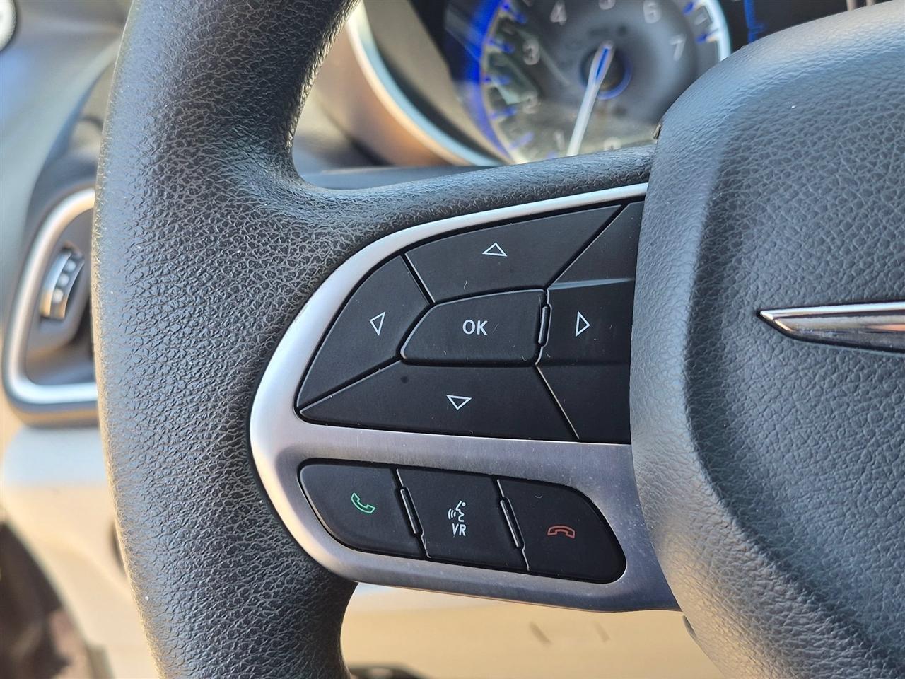 Chrysler Pacifica Touring 2017