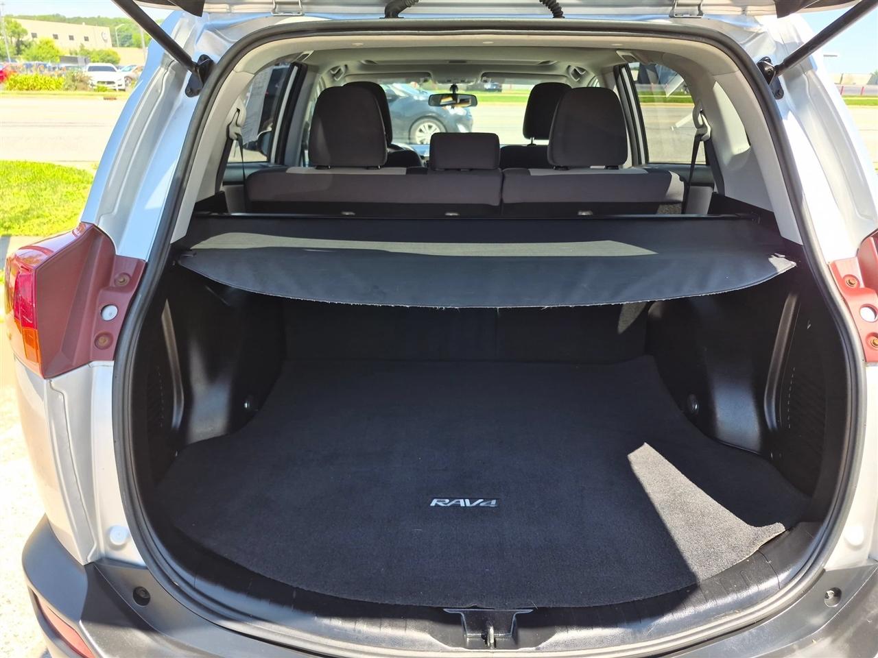 Toyota RAV4 XLE AWD 2015