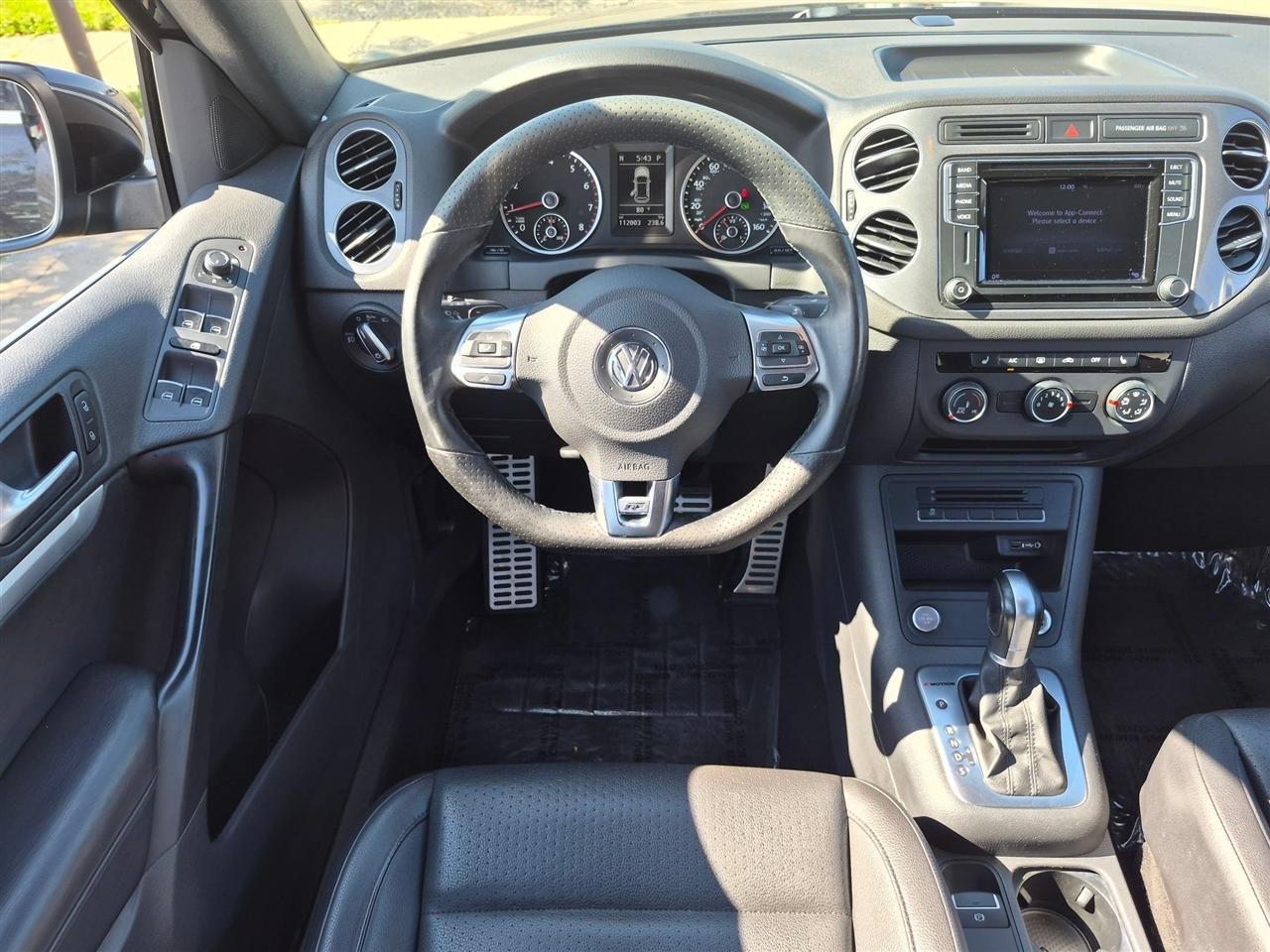 Volkswagen Tiguan SE R-Line Black 4D SUV 4Motion 2016