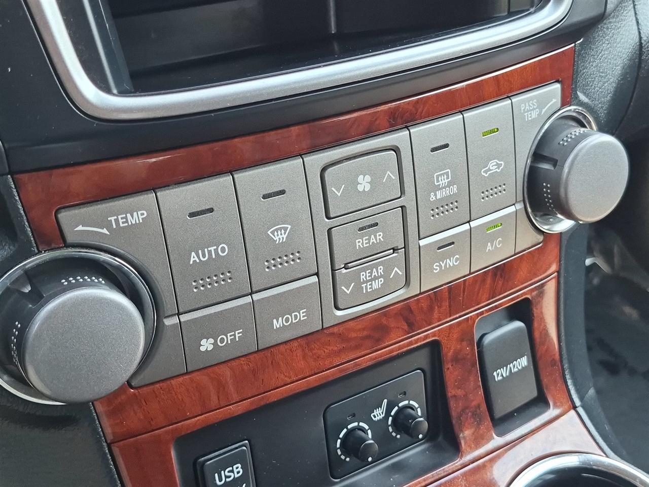 Toyota Highlander Limited AWD V6 2013
