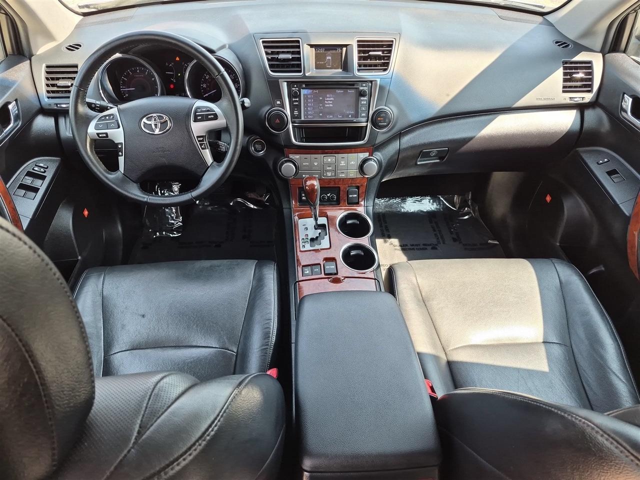 Toyota Highlander Limited AWD V6 2013