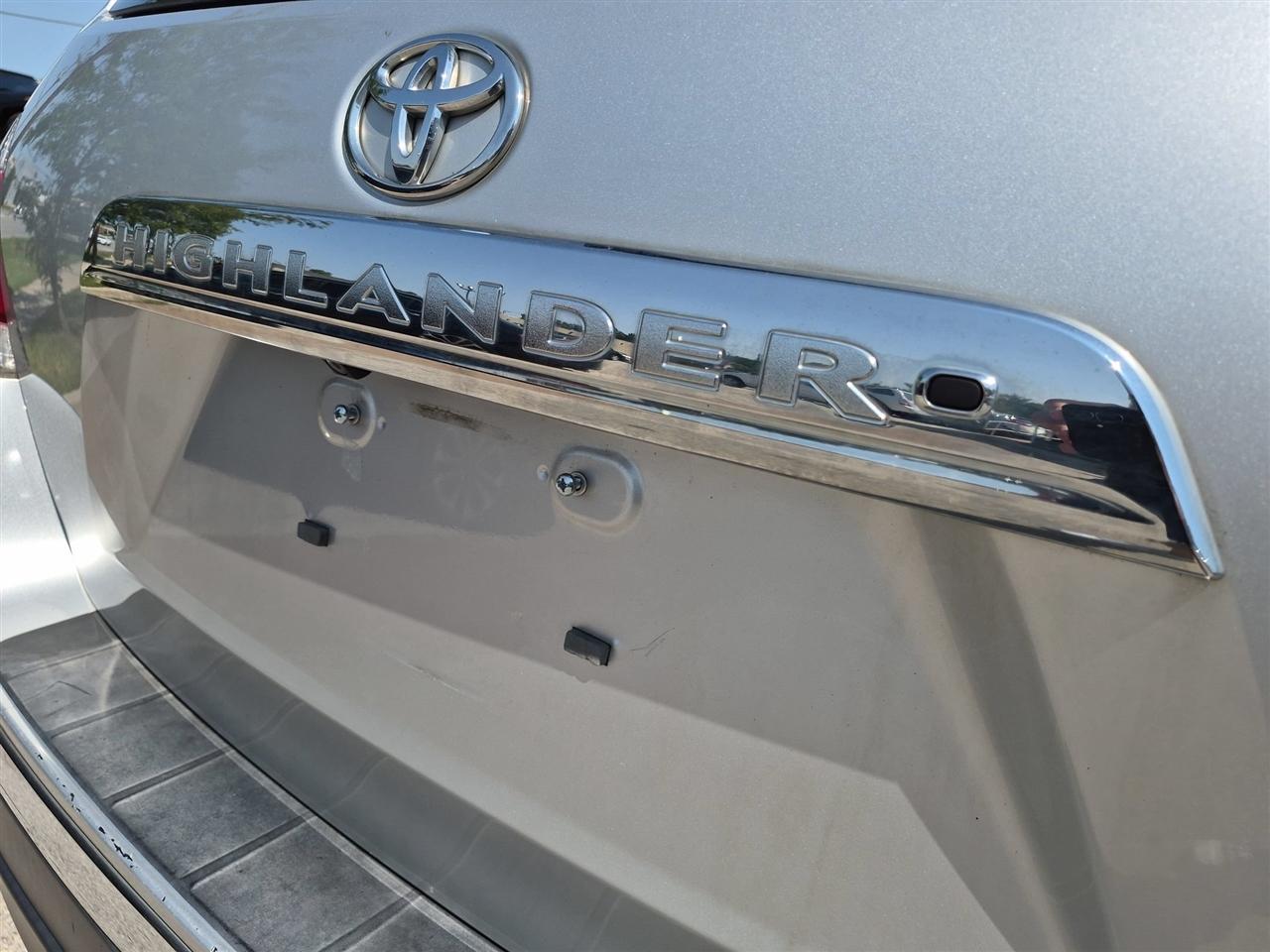 Toyota Highlander Limited AWD V6 2013