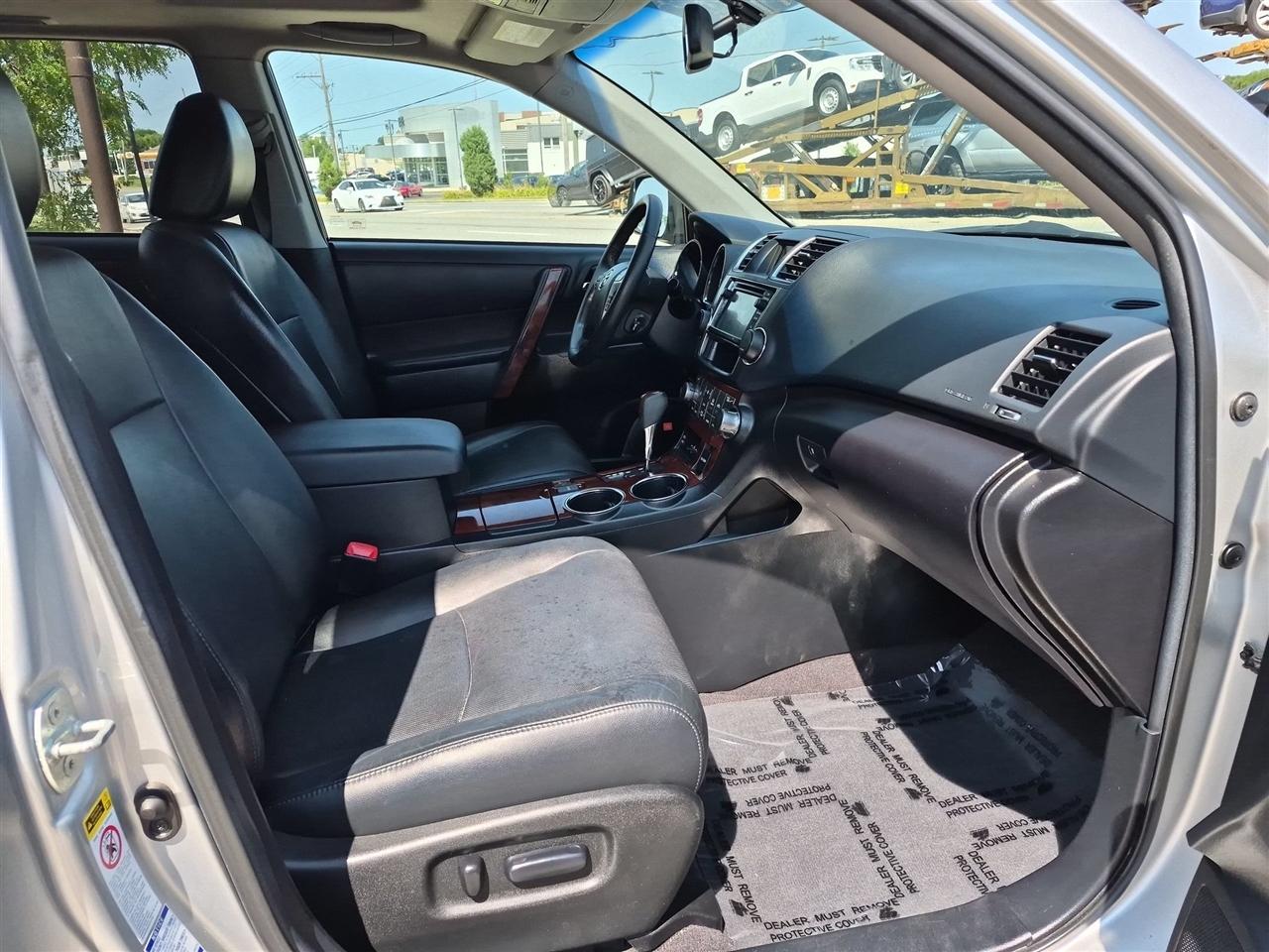 Toyota Highlander Limited AWD V6 2013