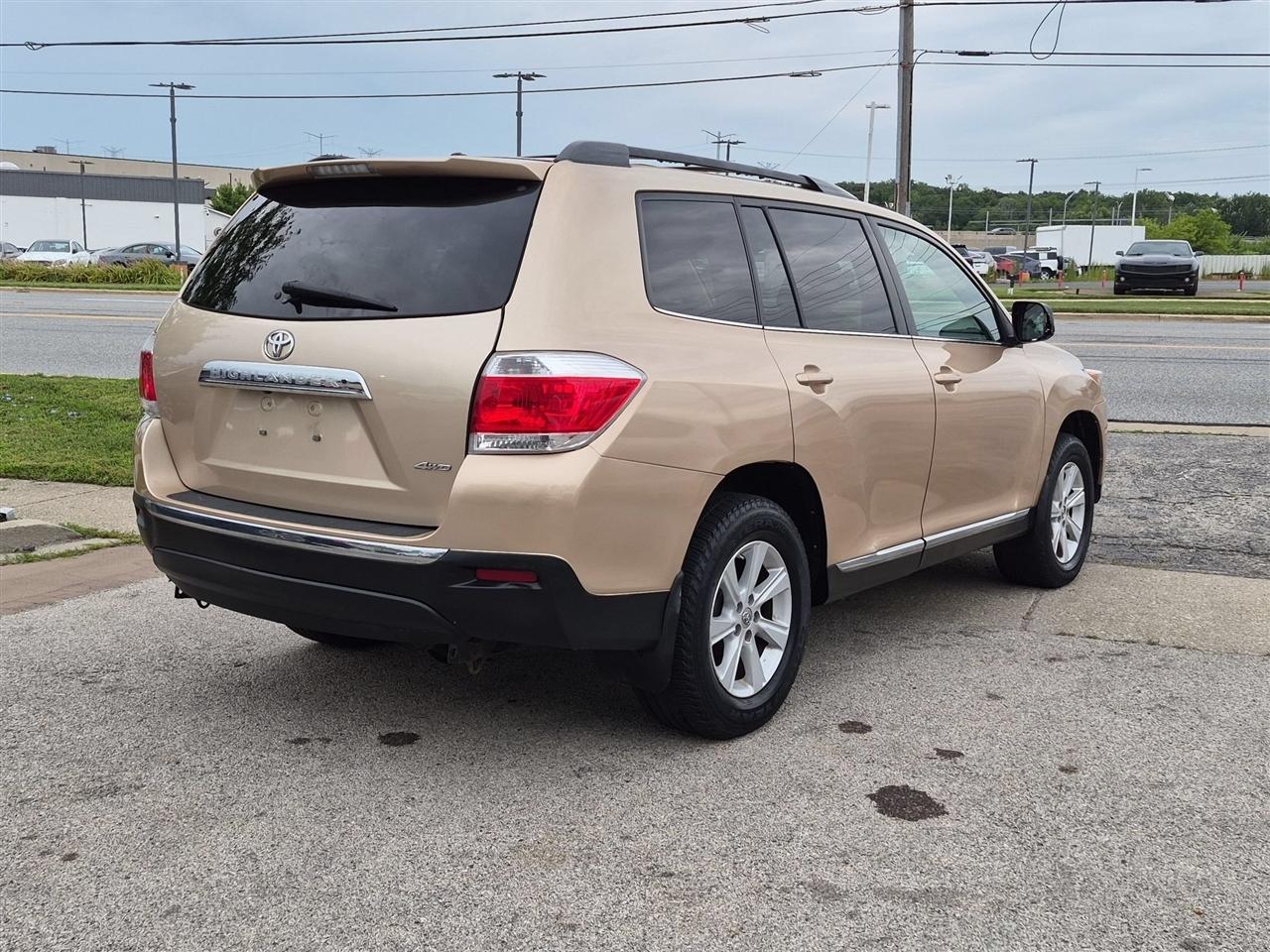 Toyota Highlander Limited AWD V6 2011