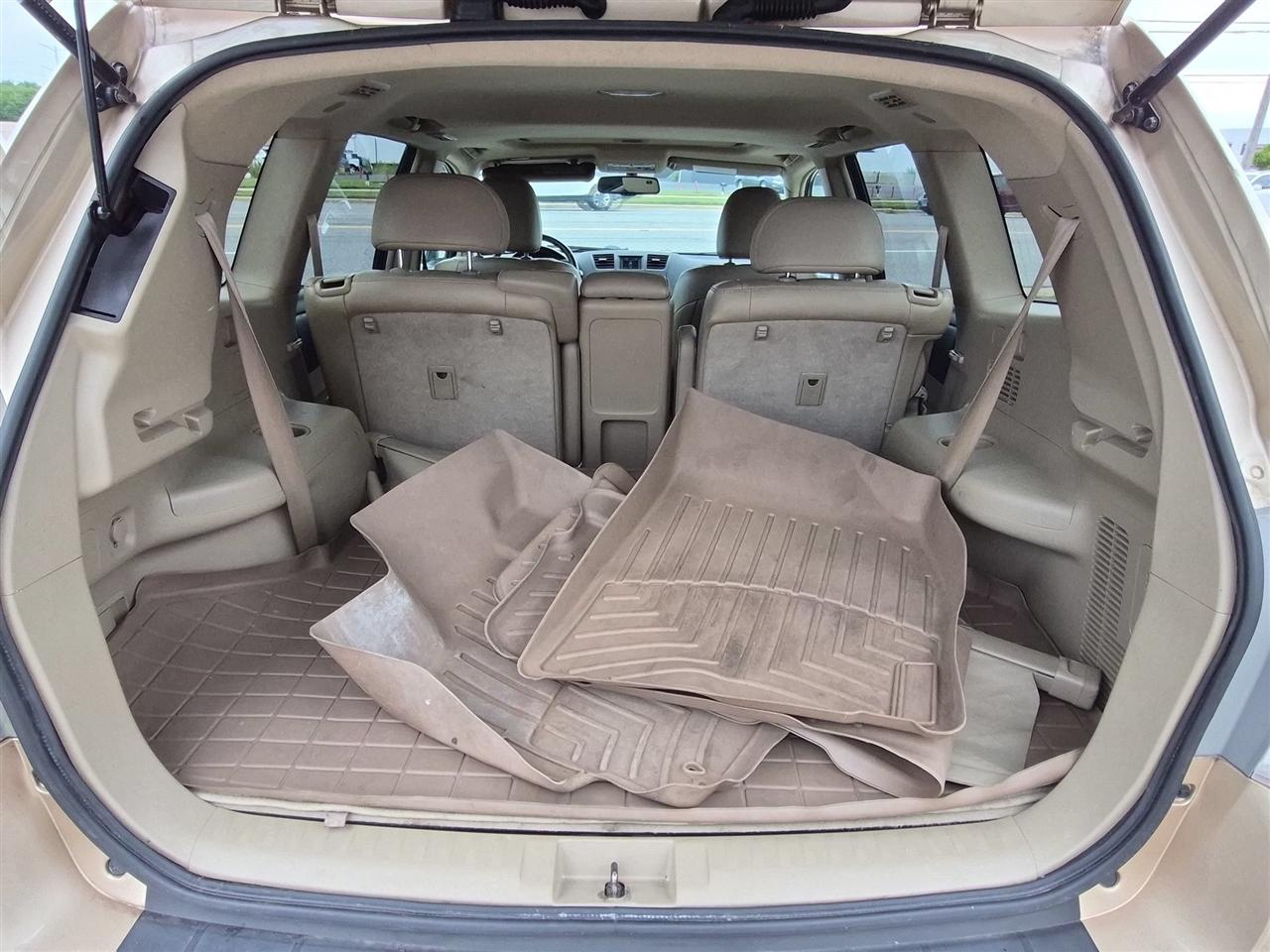 Toyota Highlander Limited AWD V6 2011