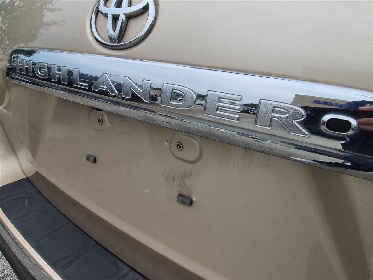 Toyota Highlander Limited AWD V6 2011
