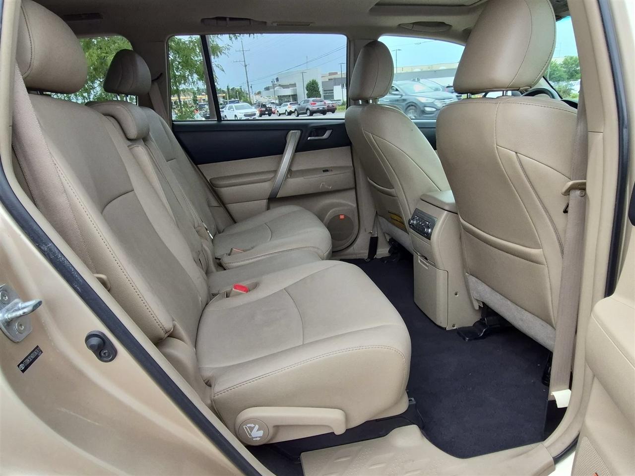Toyota Highlander Limited AWD V6 2011