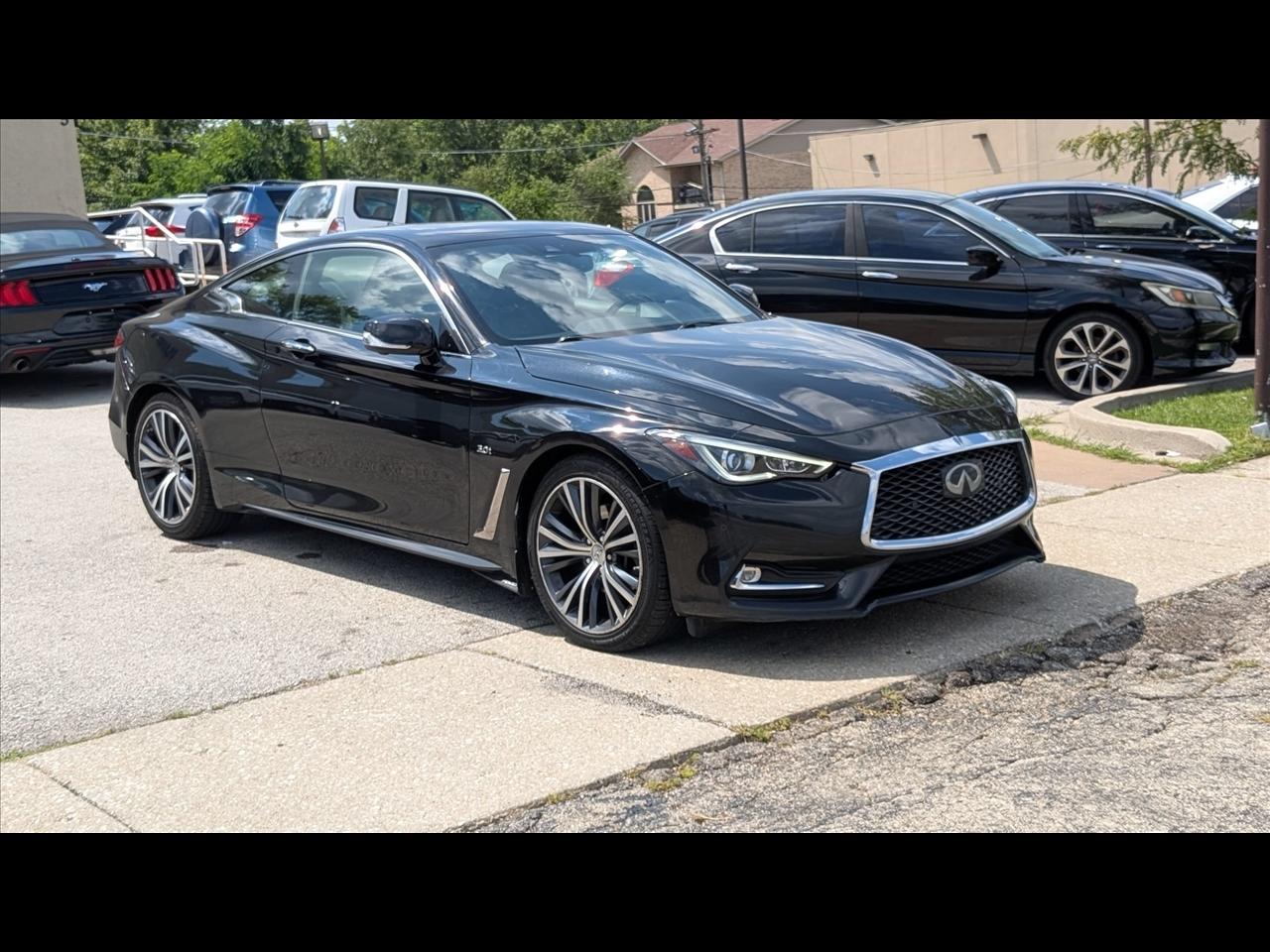 2017 INFINITI Q60