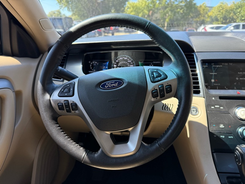 Ford Taurus SEL FWD 2016 Ford Taurus SEL FWD 2016