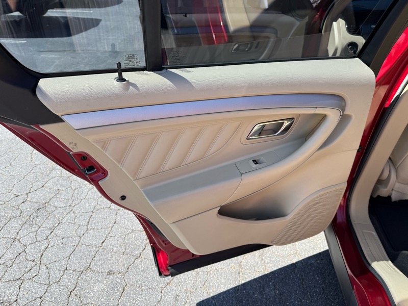 Ford Taurus SEL FWD 2016 Ford Taurus SEL FWD 2016