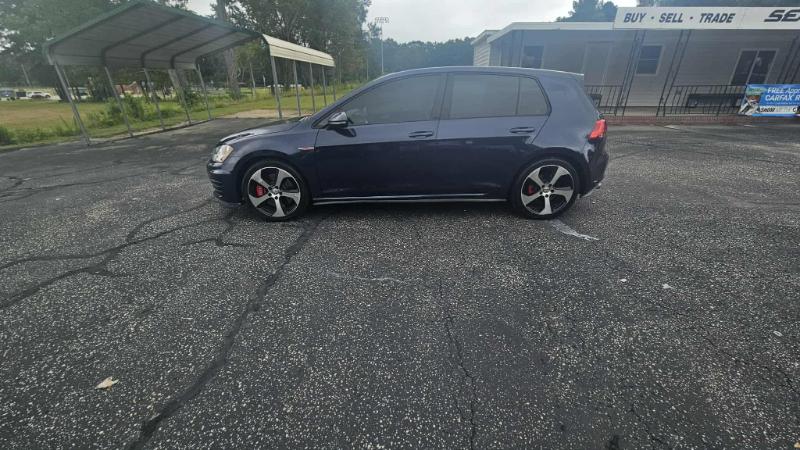 Volkswagen GTI S 6M 4-Door 2015 Volkswagen GTI S 6M 4-Door 2015