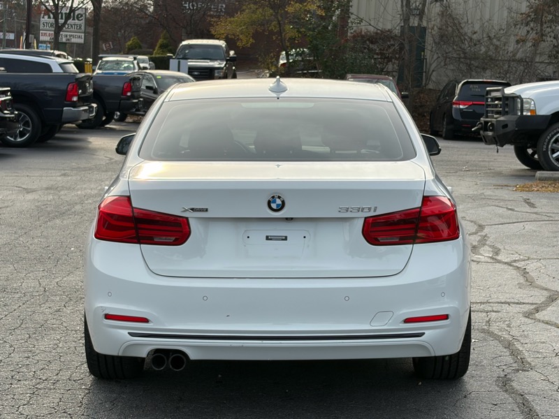 BMW 3-Series 330i Sedan 2018
