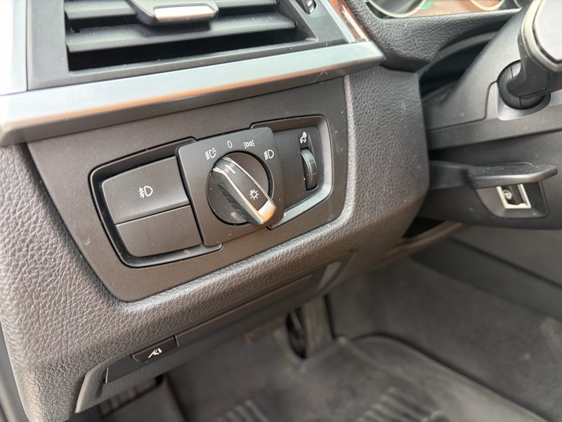 BMW 3-Series 330i Sedan 2018