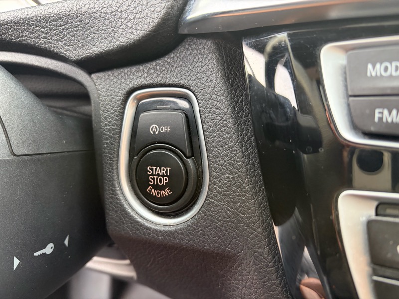 BMW 3-Series 330i Sedan 2018