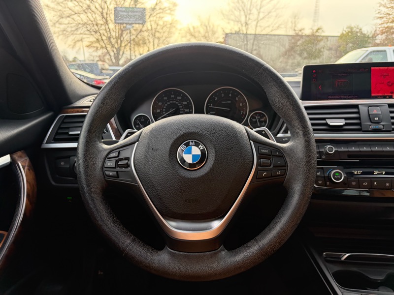 BMW 3-Series 330i Sedan 2018