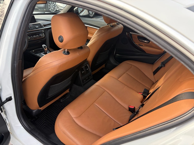 BMW 3-Series 330i Sedan 2018