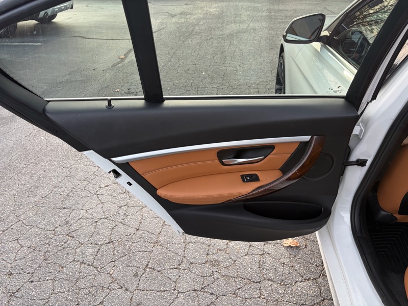 BMW 3-Series 330i Sedan 2018