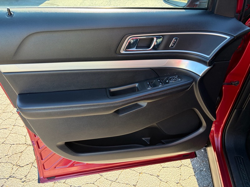 Ford Explorer XLT 4WD 2017