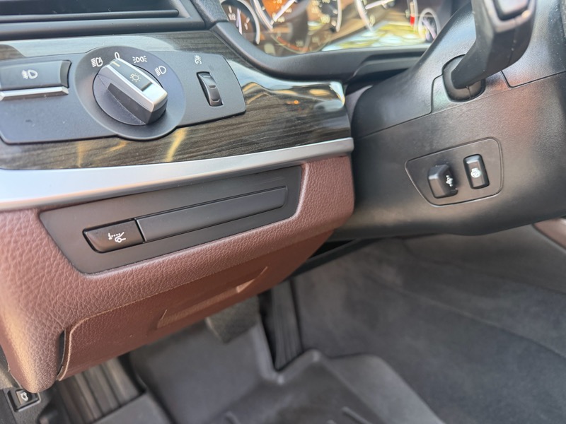 BMW 5-Series 535i xDrive 2015