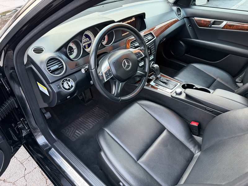 Mercedes-Benz C-Class C300 4MATIC Sport Sedan 2013