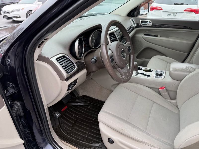 Jeep Grand Cherokee Laredo 4WD 2011
