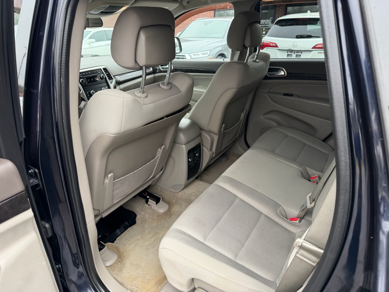 Jeep Grand Cherokee Laredo 4WD 2011