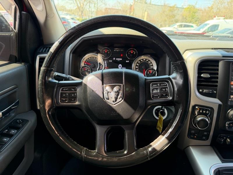 RAM 1500 Big Horn Crew Cab 4WD 2016