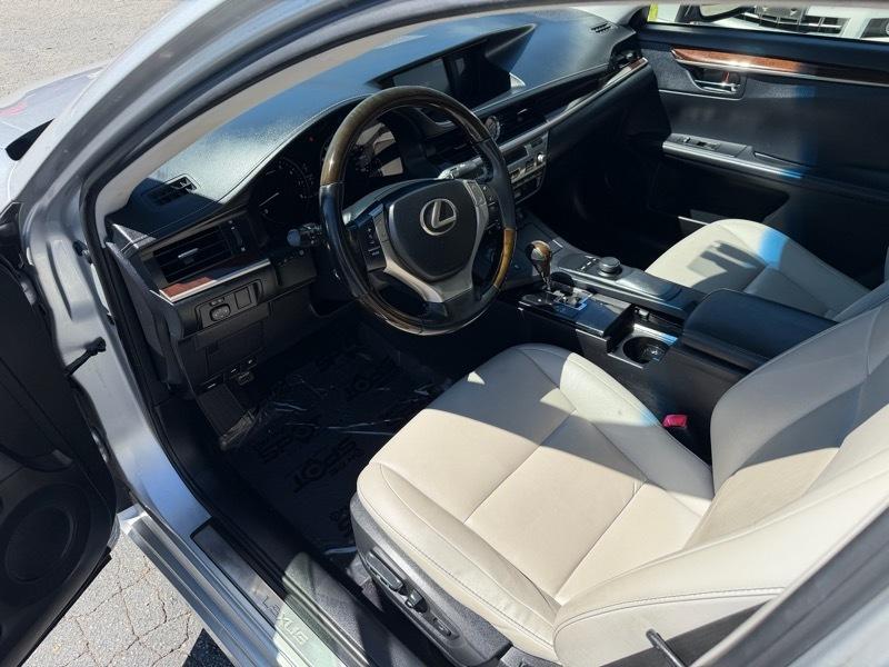 Lexus ES 350 Sedan 2013