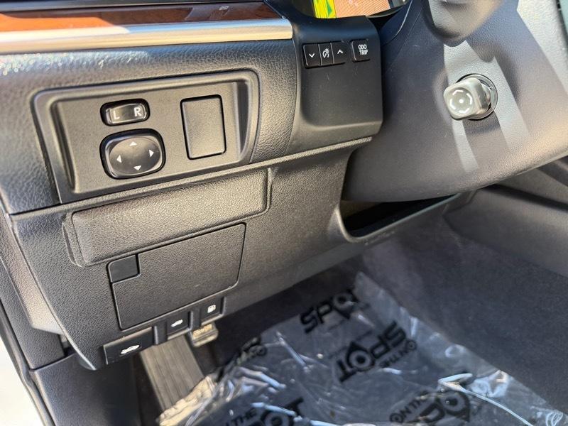 Lexus ES 350 Sedan 2013