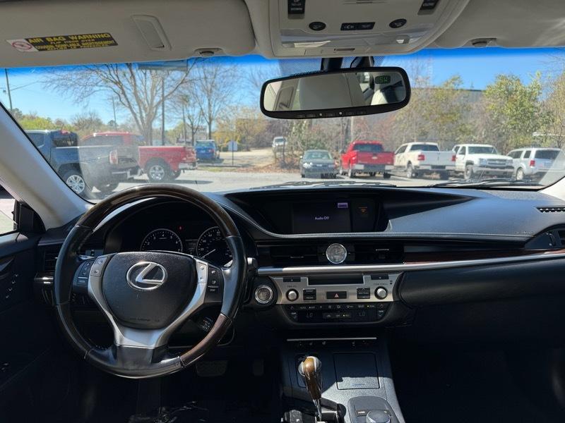 Lexus ES 350 Sedan 2013