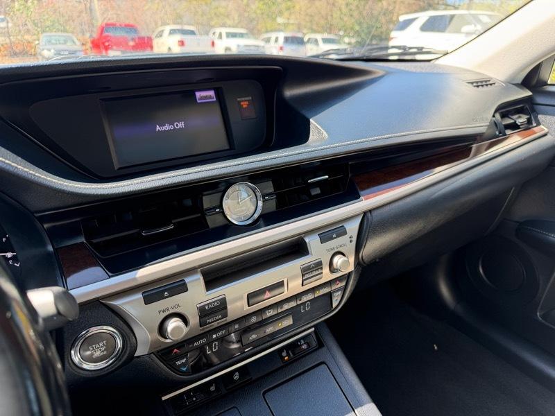 Lexus ES 350 Sedan 2013