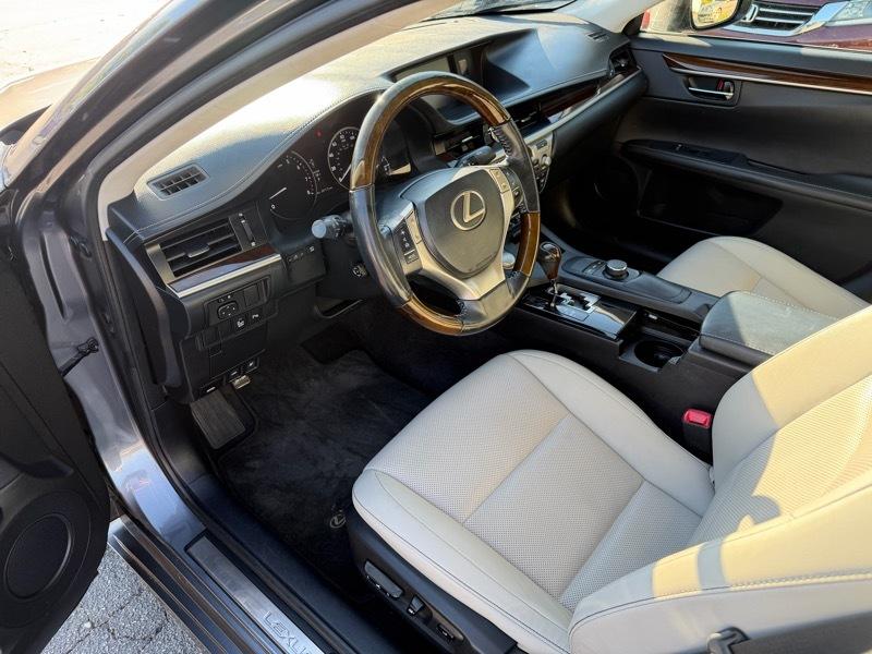 Lexus ES 350 Sedan 2015