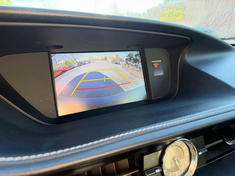 Lexus ES 350 Sedan 2015