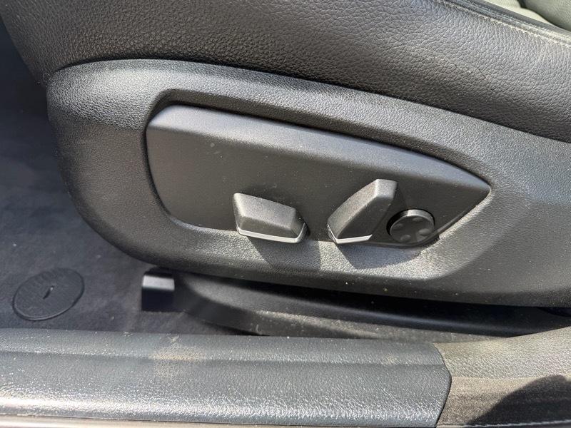 BMW 5-Series 528i xDrive 2016