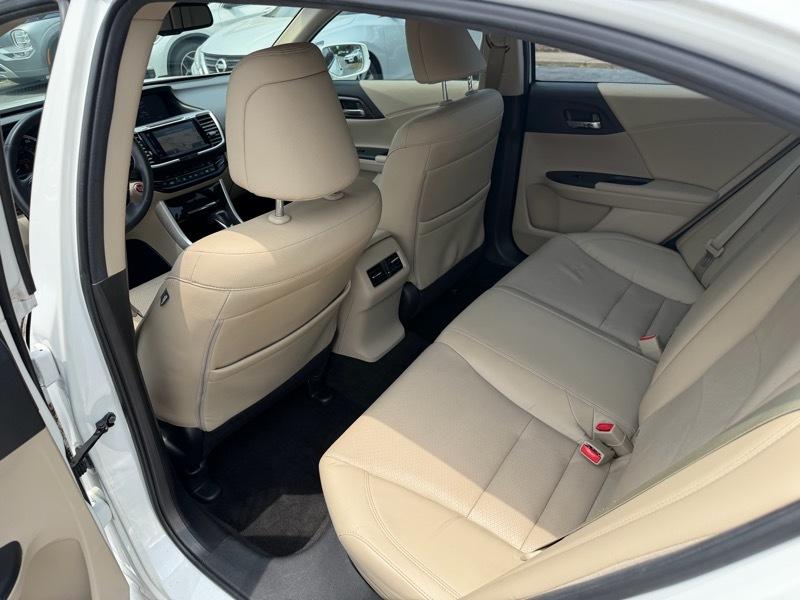 Honda Accord EX-L Sedan V6 CVT w/ Honda Sensing 6-Spd AT 2016