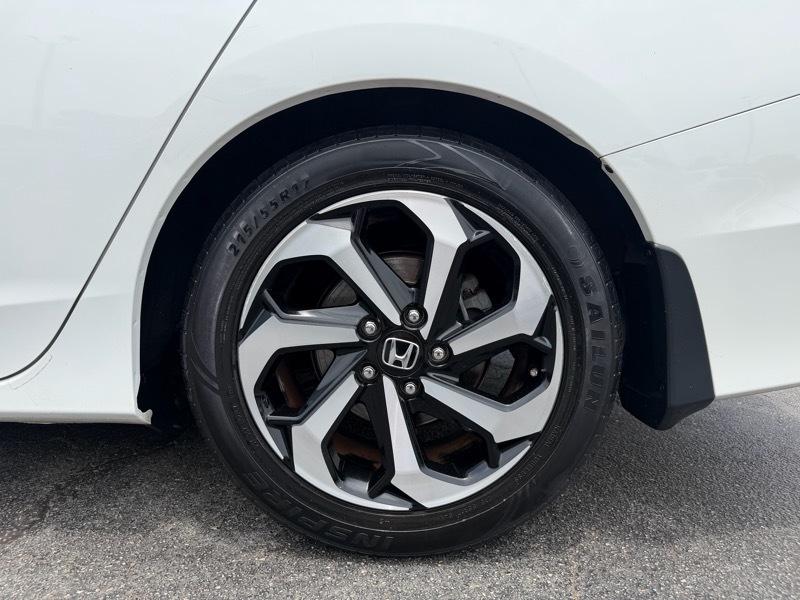 Honda Accord EX-L Sedan V6 CVT w/ Honda Sensing 6-Spd AT 2016