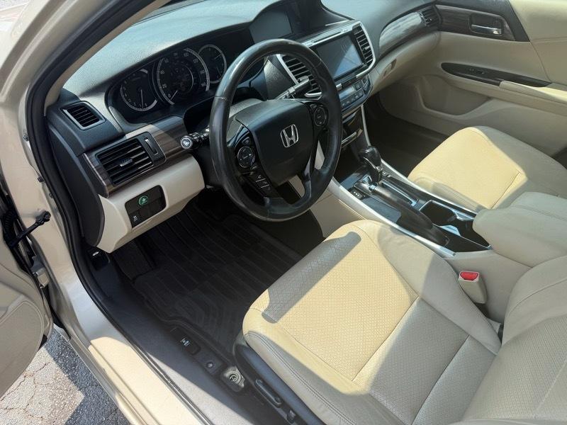 Honda Accord EX-L Sedan V6 6-Spd AT 2016