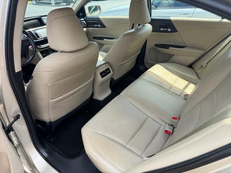 Honda Accord EX-L Sedan V6 6-Spd AT 2016