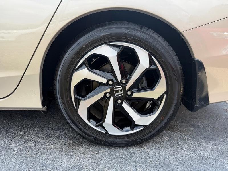 Honda Accord EX-L Sedan V6 6-Spd AT 2016