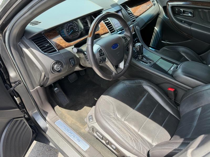 Ford Taurus Limited AWD 2017