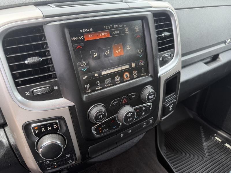 RAM 1500 Big Horn Crew Cab 4WD 2017